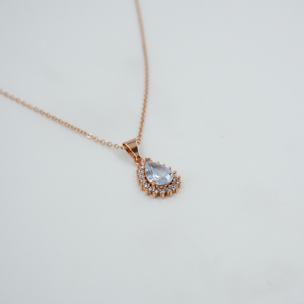 Rosegold Diamond Petal Necklace